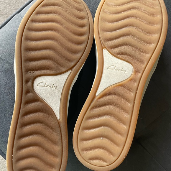 EUC Clarks Slip-on Cloudsteppers Black Size 7.5 M - so nice! - Picture 7 of 7